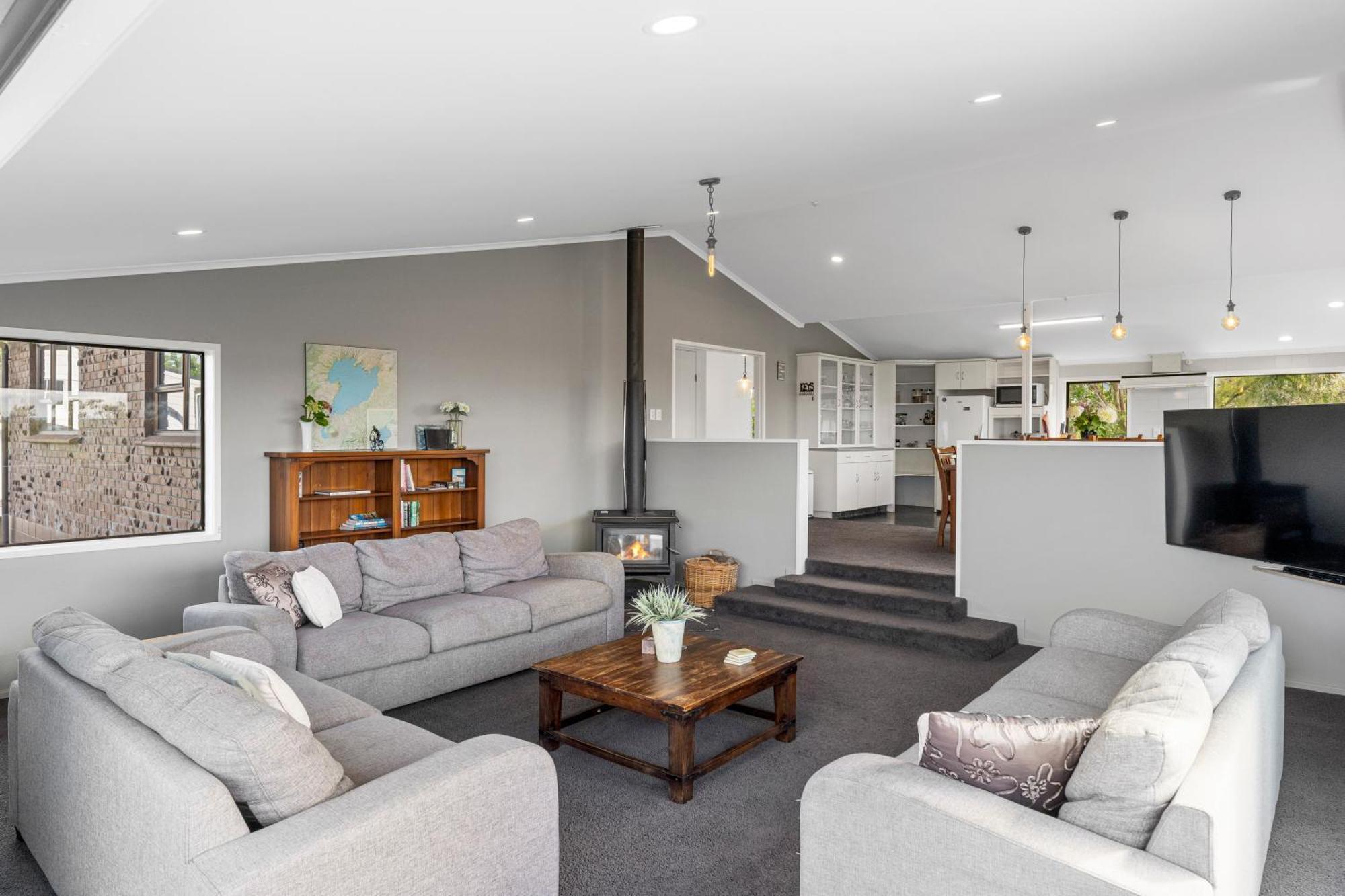 Ngaio Views - Lake Taupo Holiday Home Екстериор снимка