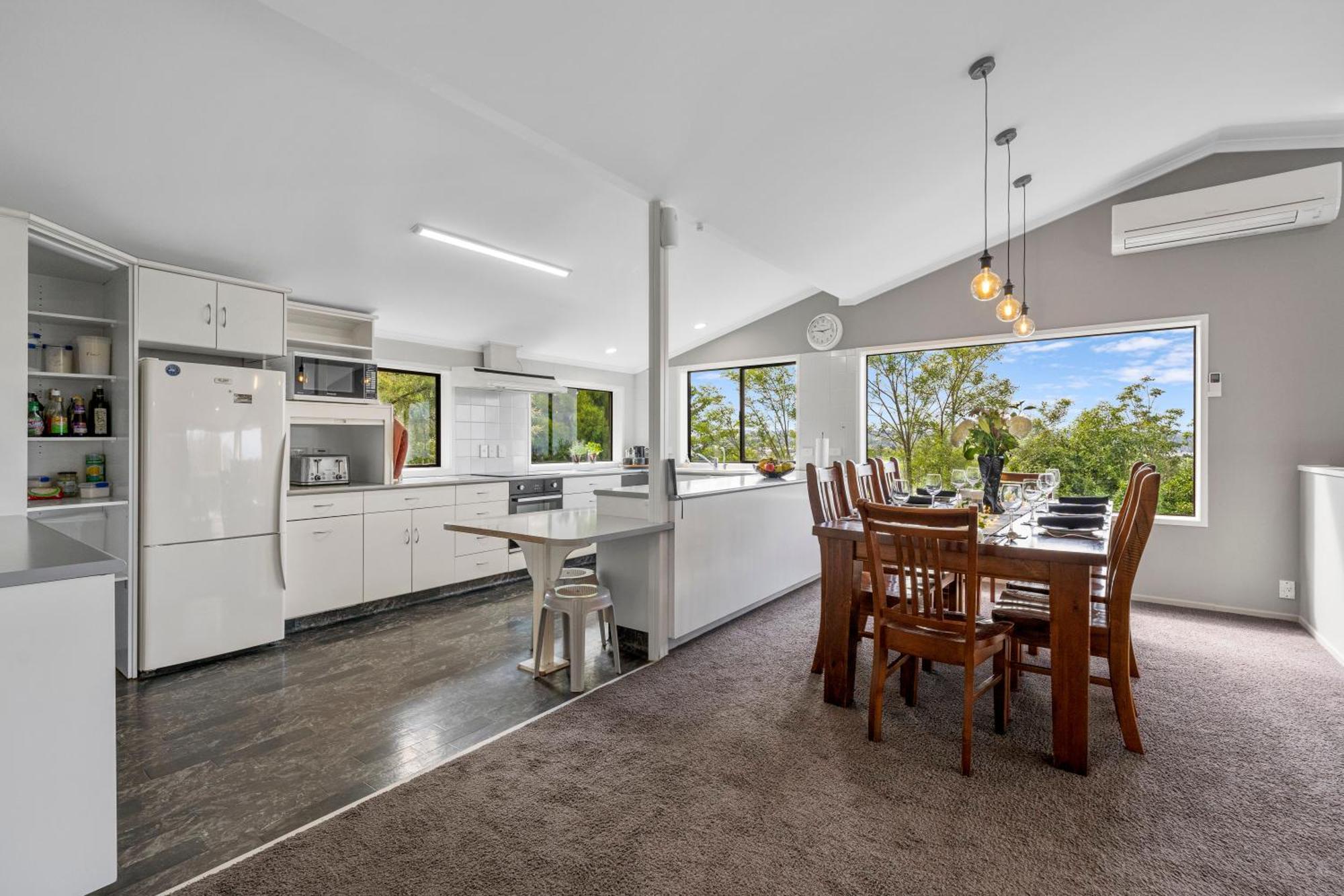 Ngaio Views - Lake Taupo Holiday Home Екстериор снимка